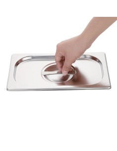 Couvercle GN 1/4 inox Vogue - Durable et polyvalent 2