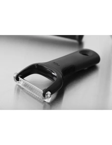 Éplucheur à julienne OXO