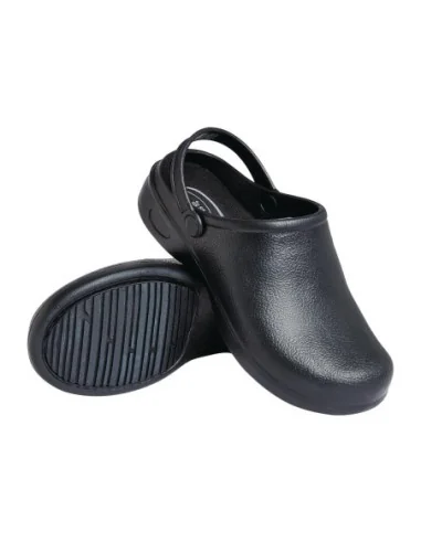 Sabots de cuisine noirs Nisbets Essentials 38/39